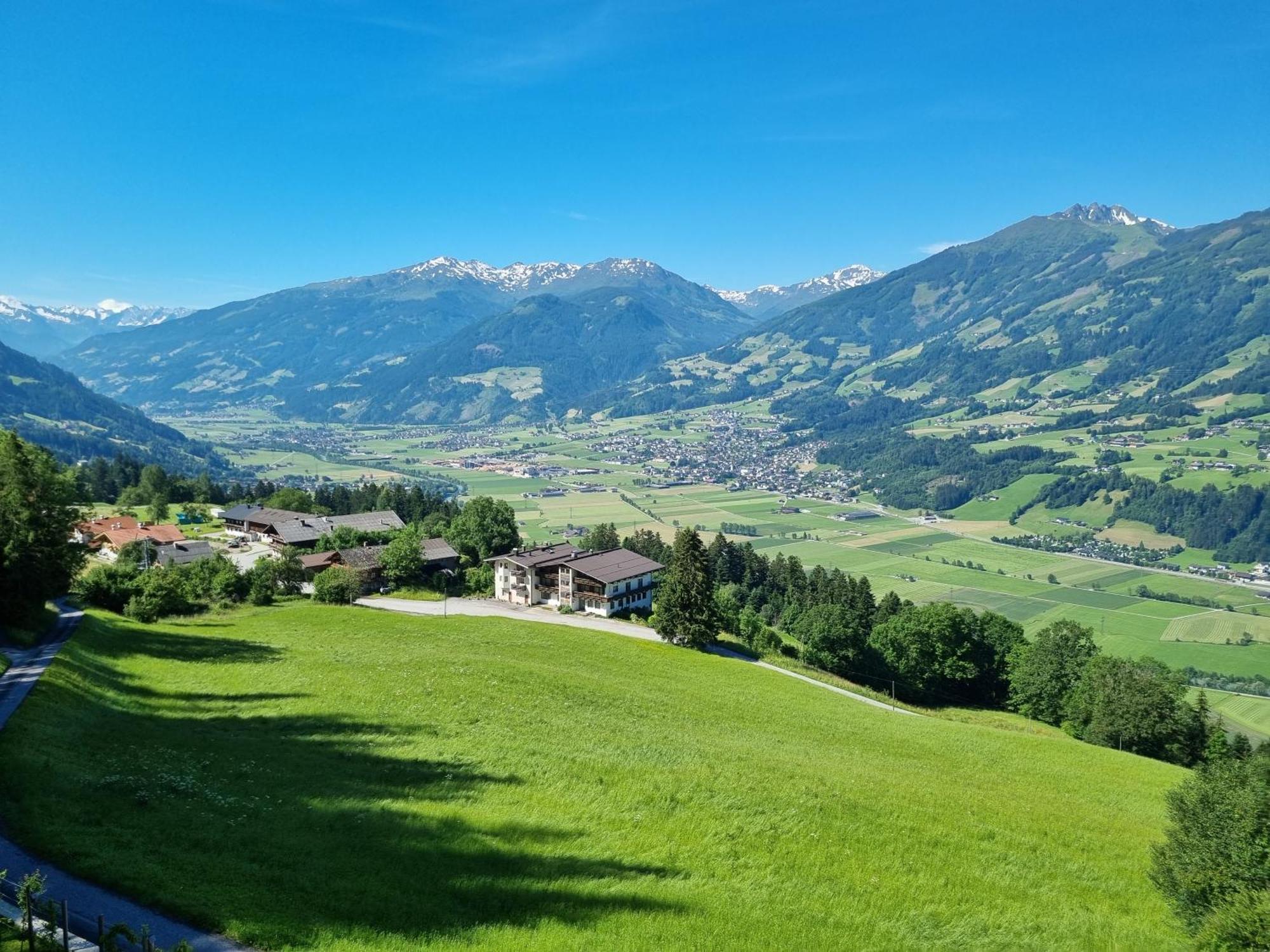 Ferienwohnung La-Wurm Hart im Zillertal Exterior photo